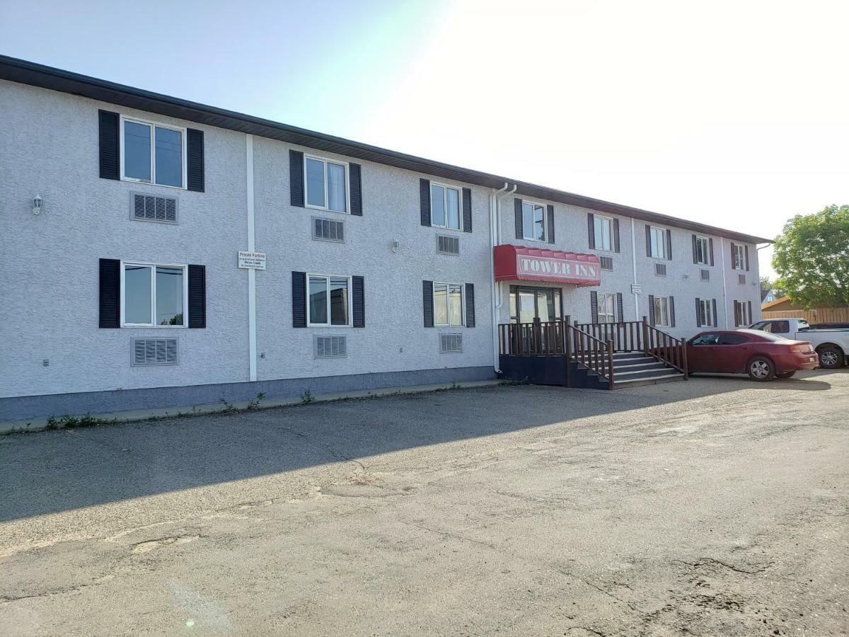 Tower Inn Estevan Экстерьер фото