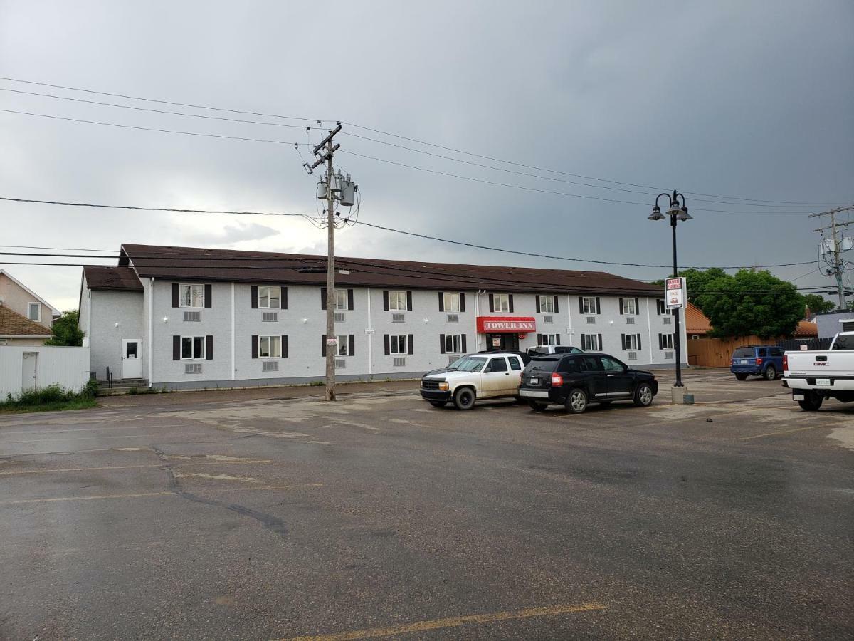 Tower Inn Estevan Экстерьер фото