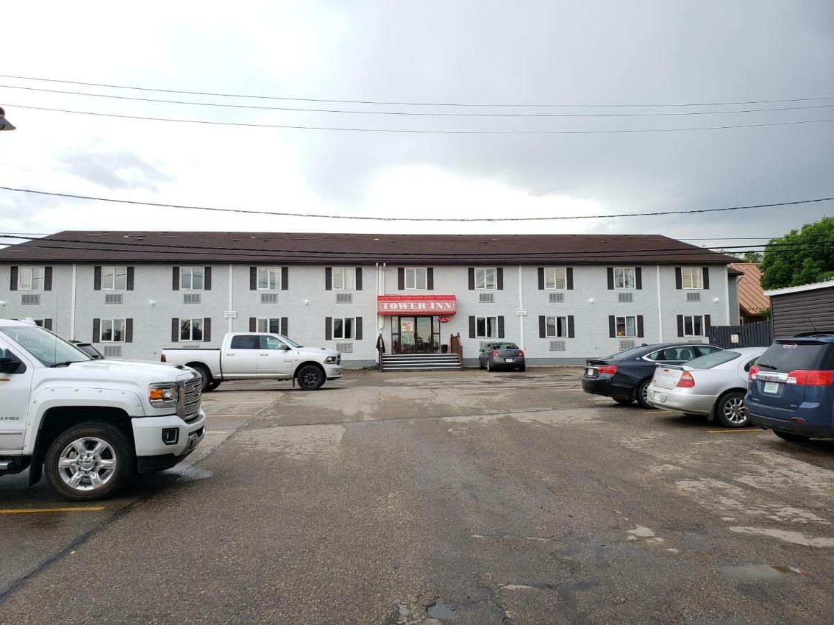 Tower Inn Estevan Экстерьер фото